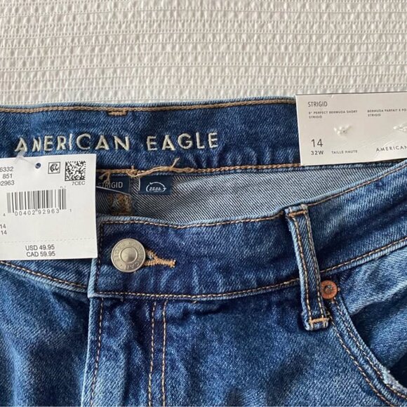 AE Strigid Bermuda Jeans NWT- Size 14 - Picture 2 of 2